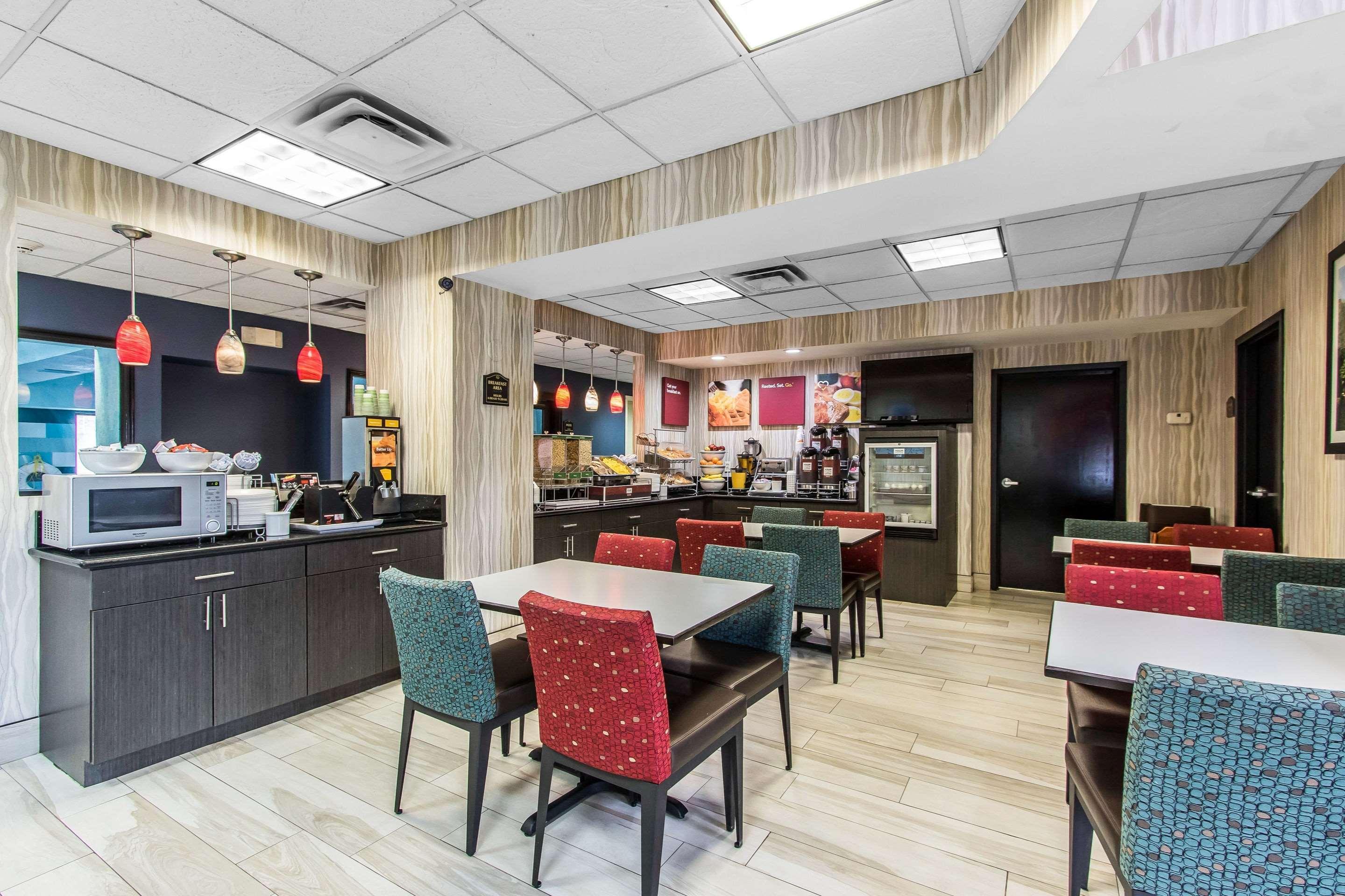 Comfort Suites Fairgrounds West Oklahoma City Exterior photo