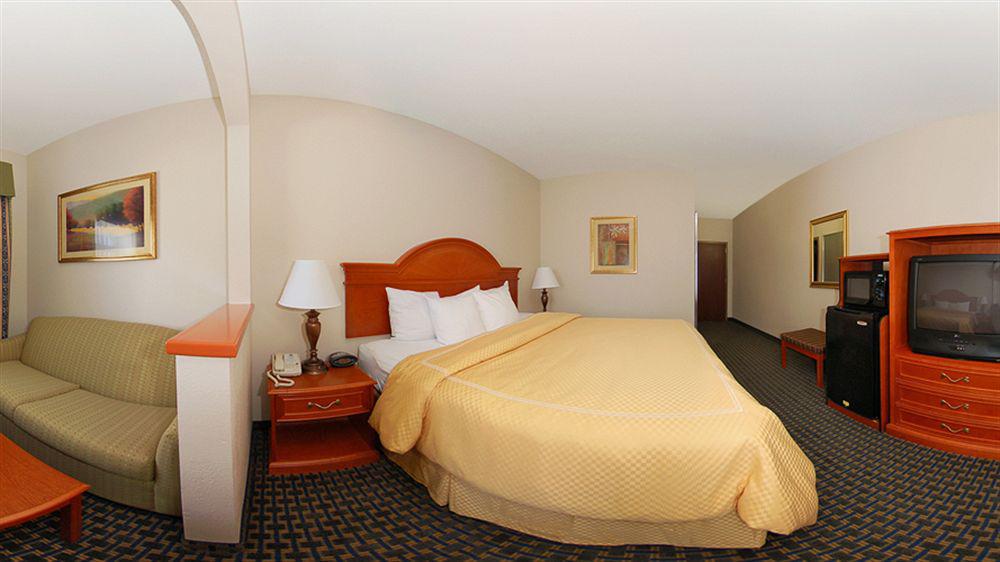 Comfort Suites Fairgrounds West Oklahoma City Exterior photo